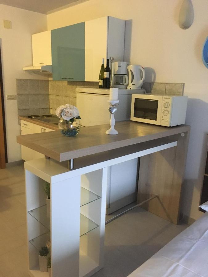 Apartments By The Sea Promajna, Makarska - 2673 Esterno foto